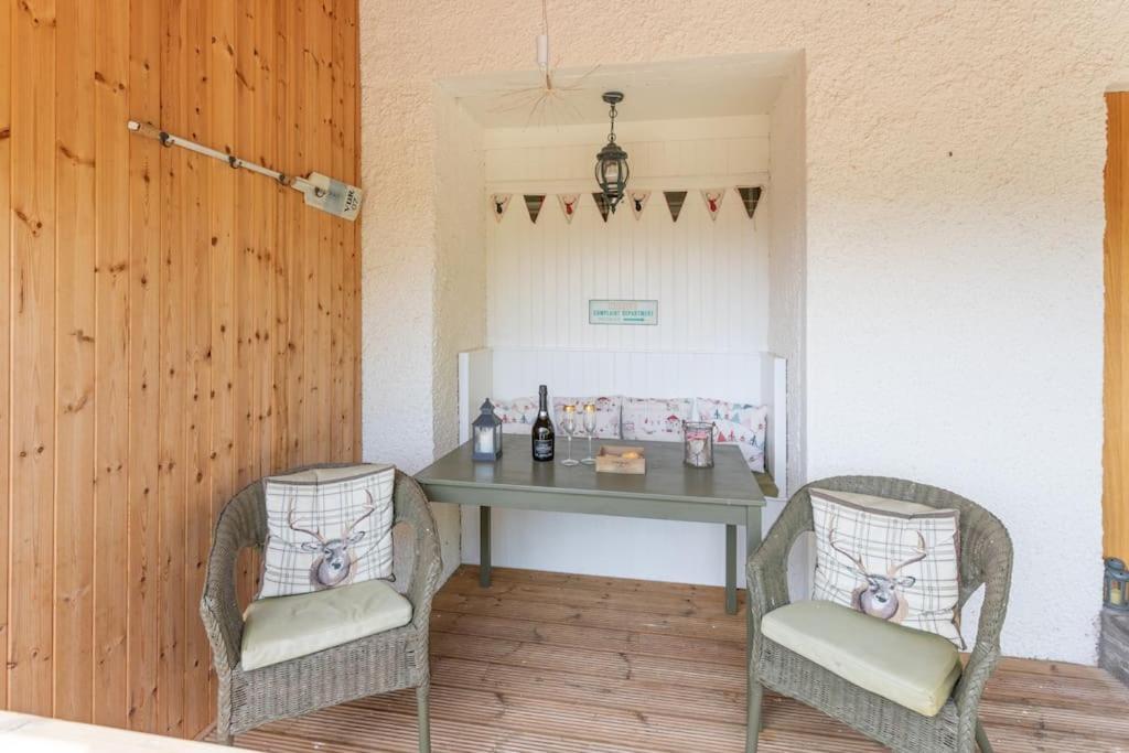 The Mews - A Cottage With A Spectacular Lake View Port Of Menteith Exteriör bild