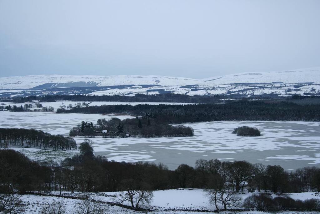The Mews - A Cottage With A Spectacular Lake View Port Of Menteith Exteriör bild
