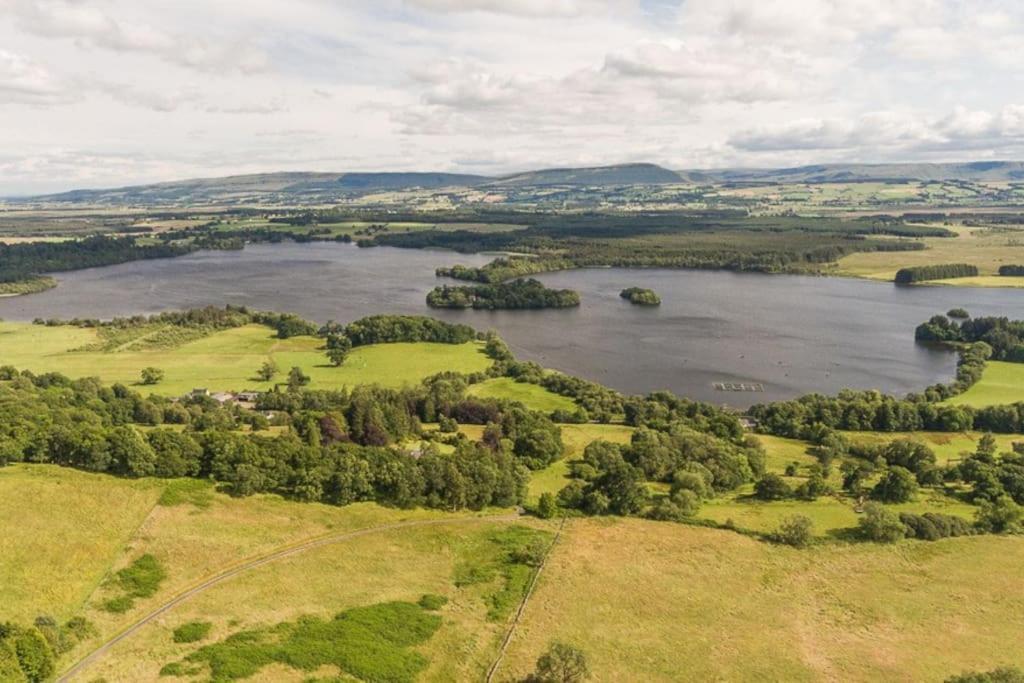 The Mews - A Cottage With A Spectacular Lake View Port Of Menteith Exteriör bild