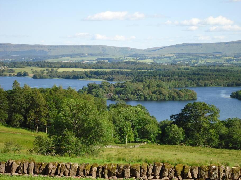 The Mews - A Cottage With A Spectacular Lake View Port Of Menteith Exteriör bild