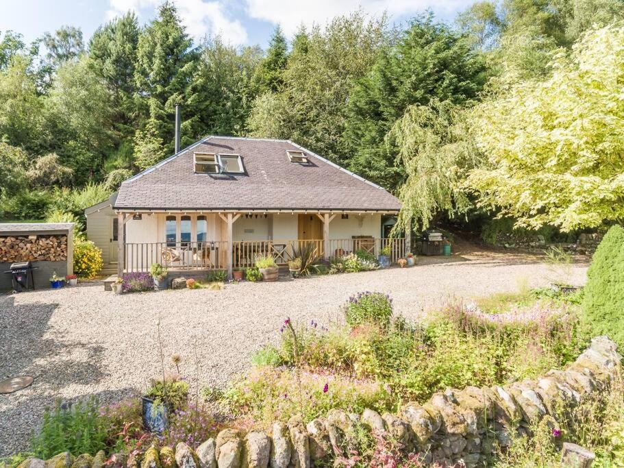 The Mews - A Cottage With A Spectacular Lake View Port Of Menteith Exteriör bild