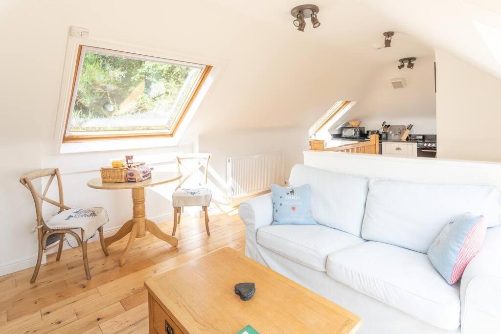 The Mews - A Cottage With A Spectacular Lake View Port Of Menteith Exteriör bild