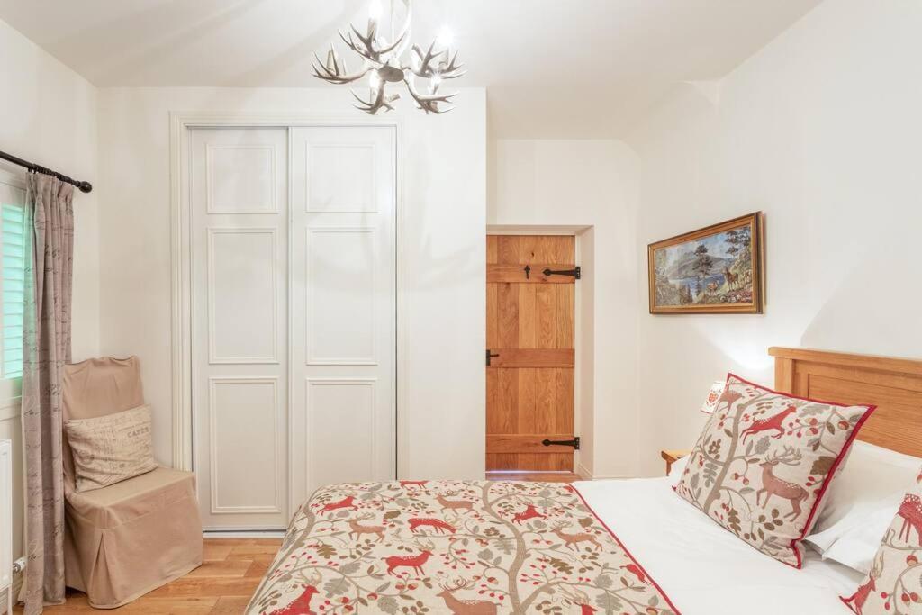 The Mews - A Cottage With A Spectacular Lake View Port Of Menteith Exteriör bild