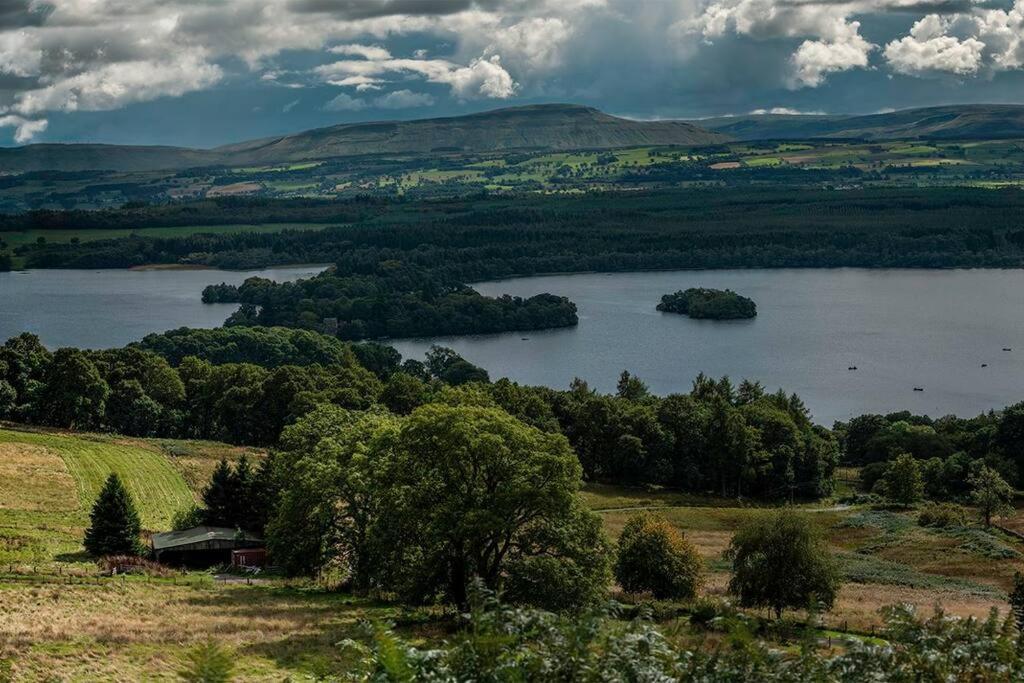 The Mews - A Cottage With A Spectacular Lake View Port Of Menteith Exteriör bild